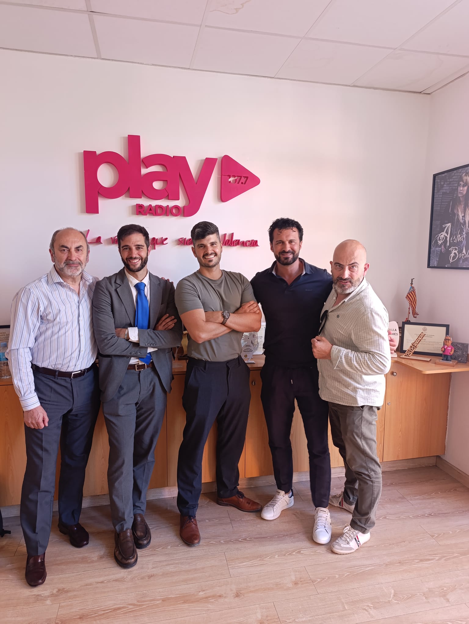 Play Radio 97.7